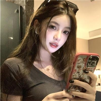 背鸭子的男孩